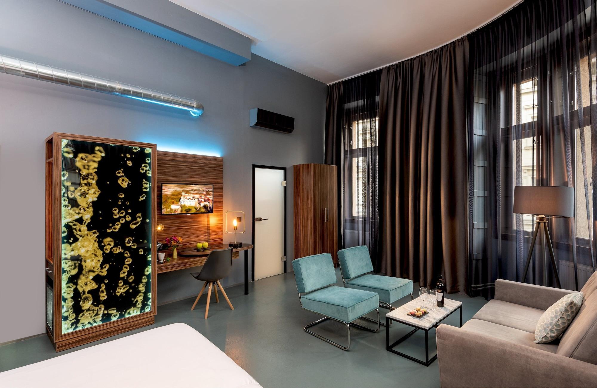เอ็มวายเอ็กซ์ โฮเทล ปราก บาย เลโอนาร์โด โฮเทล Hotel ภายนอก รูปภาพ